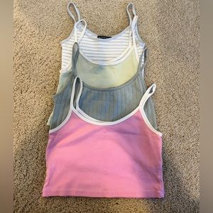 BRANDY MELVILLE BUNDLE 4 Tanks